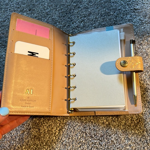 Louis Vuitton PM agenda - Picture 4 of 5